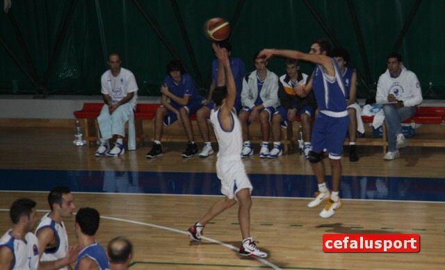 101128_sport 051y_tn.jpg
